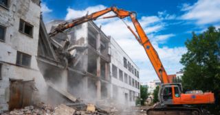 Промышленный демонтаж зданий Нерюнгри, цена от 2961 руб.